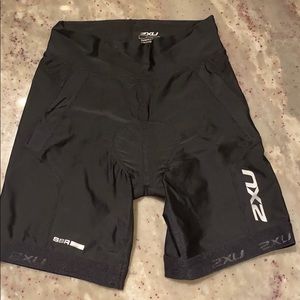 2XU cycling/triathlon shorts